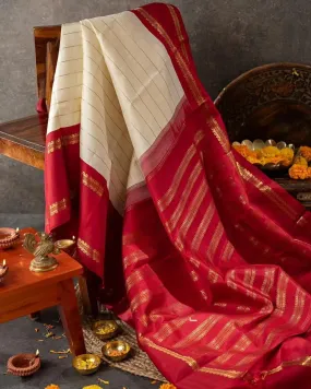 Adorning Off White Soft Silk Saree With Captivating Blouse Piece