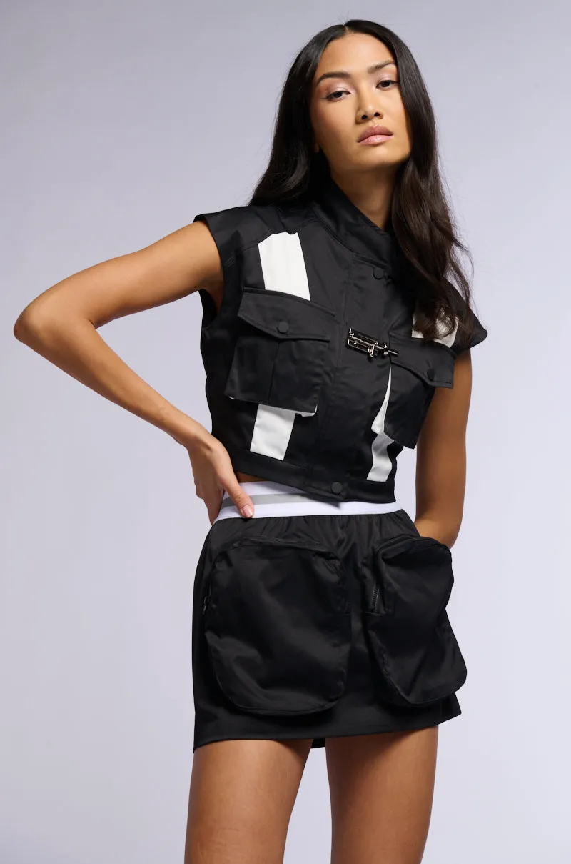 ALWAYS IN COMMAND SATIN EFFECT ELASTIC BAND MINI SKIRT