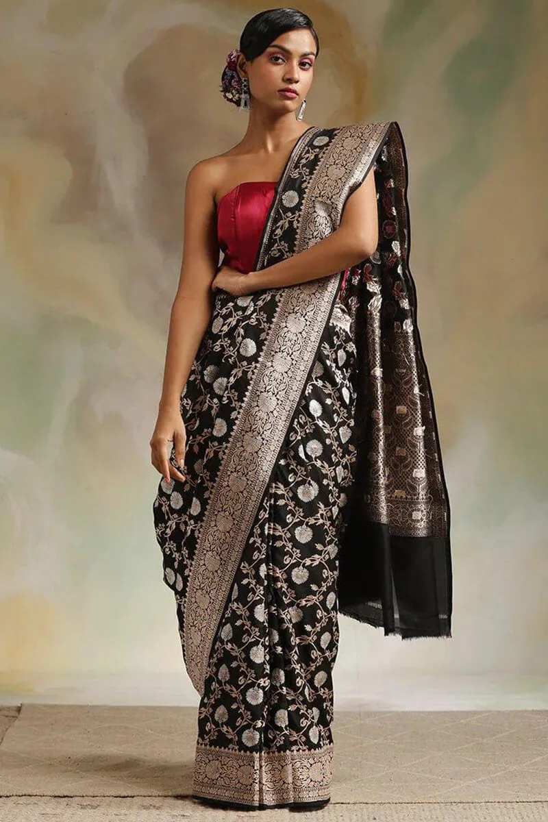 Dissemble Black Soft Silk Saree With Ebullience Blouse Pieced