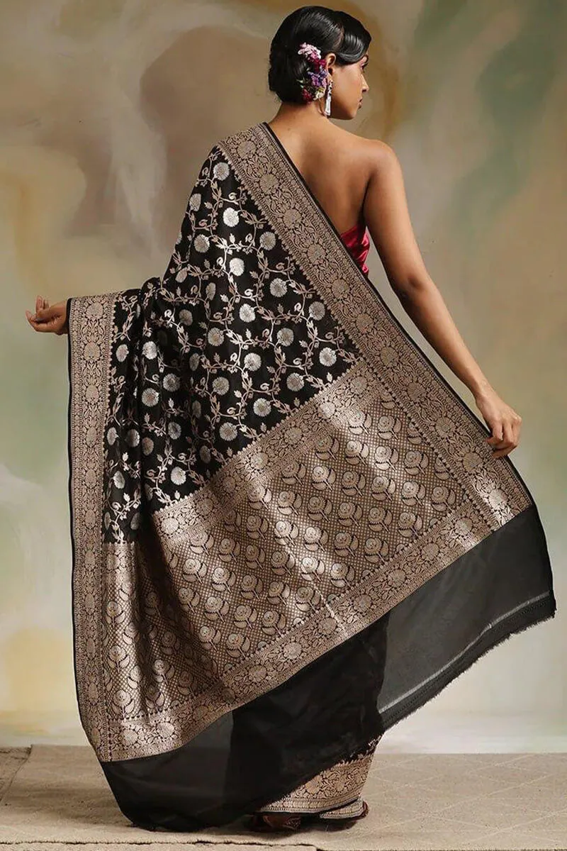 Dissemble Black Soft Silk Saree With Ebullience Blouse Pieced