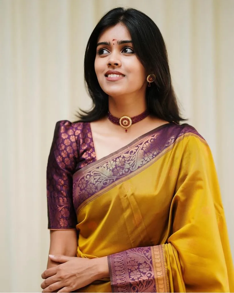Elegant Yellow Soft Silk Saree With Flattering Blouse Piece