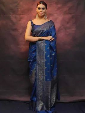 Fugacious Black Soft Silk Saree With Opulent Blouse Piece