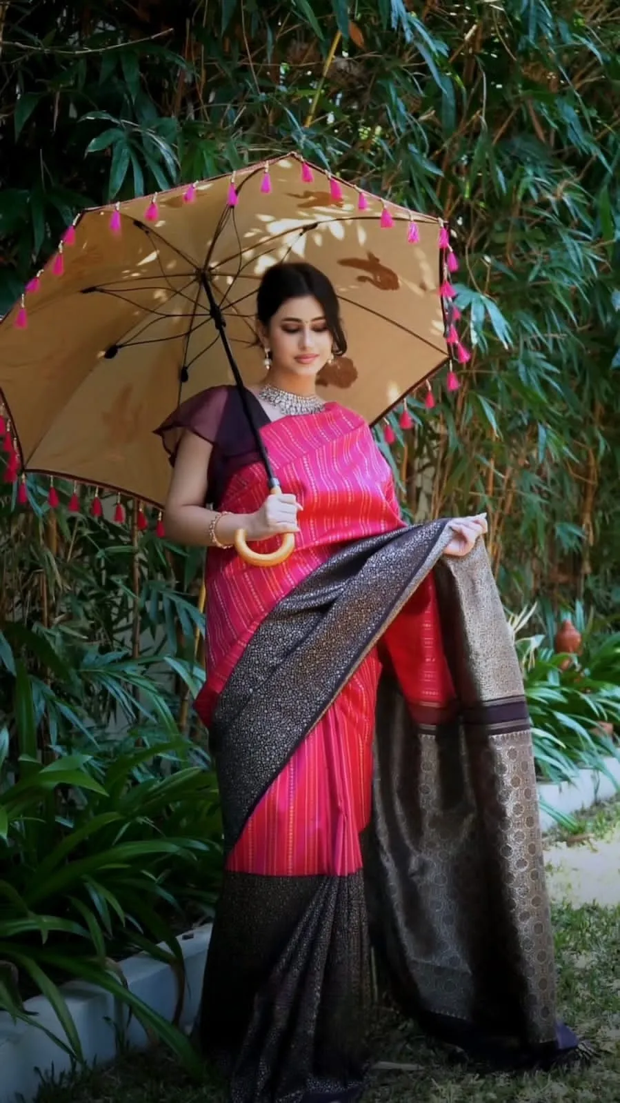 Pretty Dark Pink Soft Silk Saree With Dazzling Blouse Piece