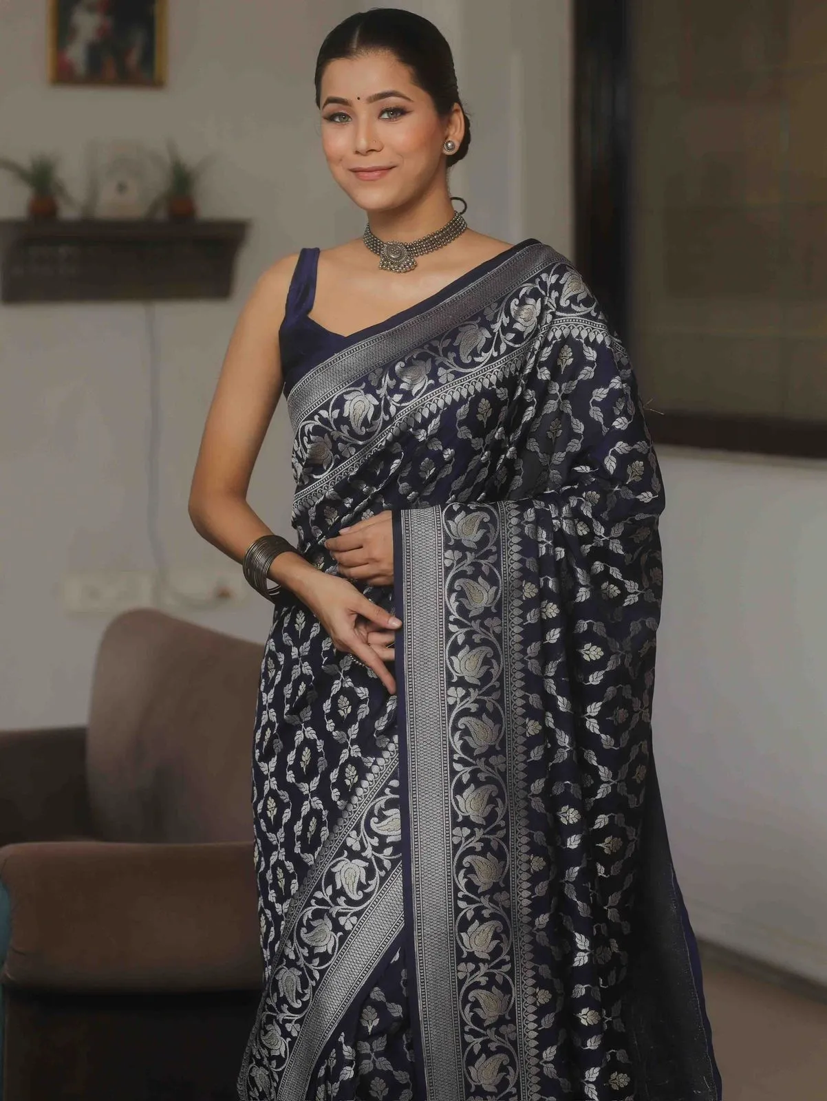 Splendorous Navy Blue Soft Silk Saree With Prodigal Blouse Piece