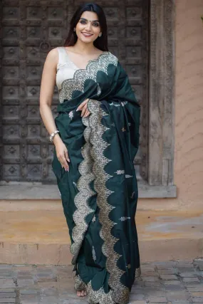 Staggering Dark Green Soft Silk Saree With Adorable Blouse Piece