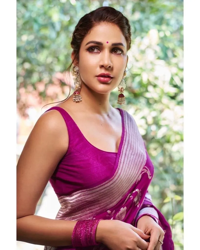 Susurrous Purple Soft Silk Saree With Scintilla Blouse Piece
