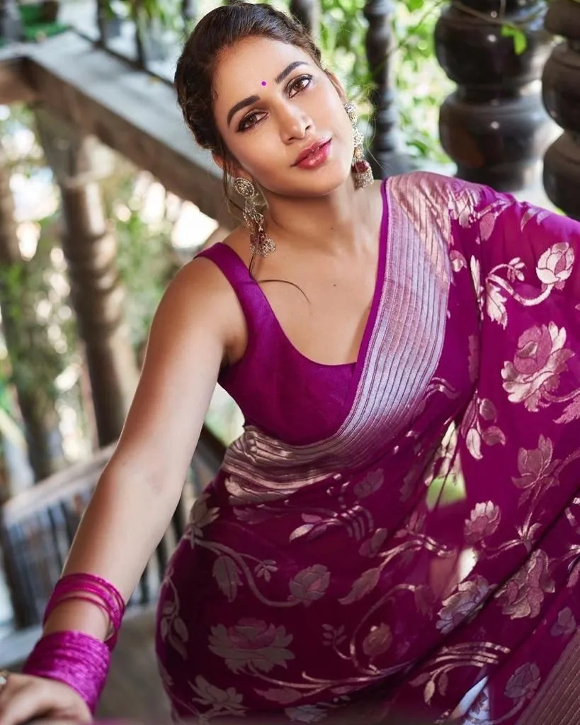 Susurrous Purple Soft Silk Saree With Scintilla Blouse Piece