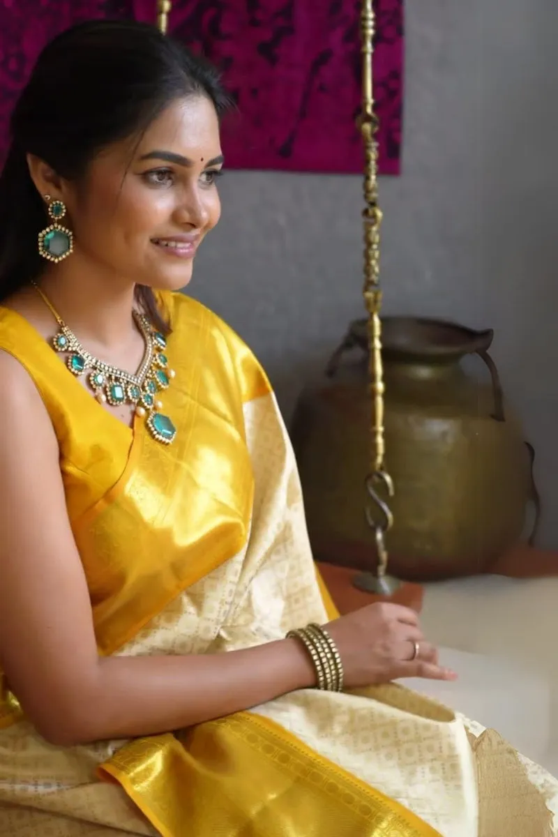Twirling Beige Soft Silk Saree With Attractive Blouse Piece